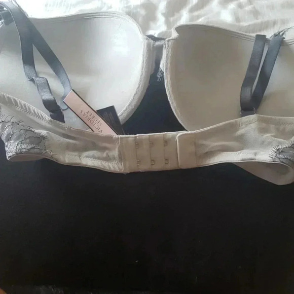 Victoria secret bra - Picture 3 of 4